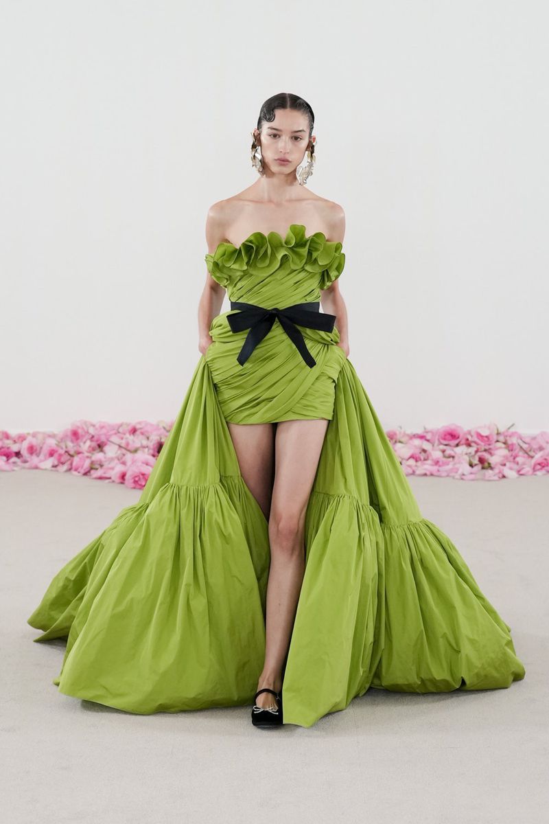 GIAMBATTISTA VALLI HAUTE COUTURE FALL 23