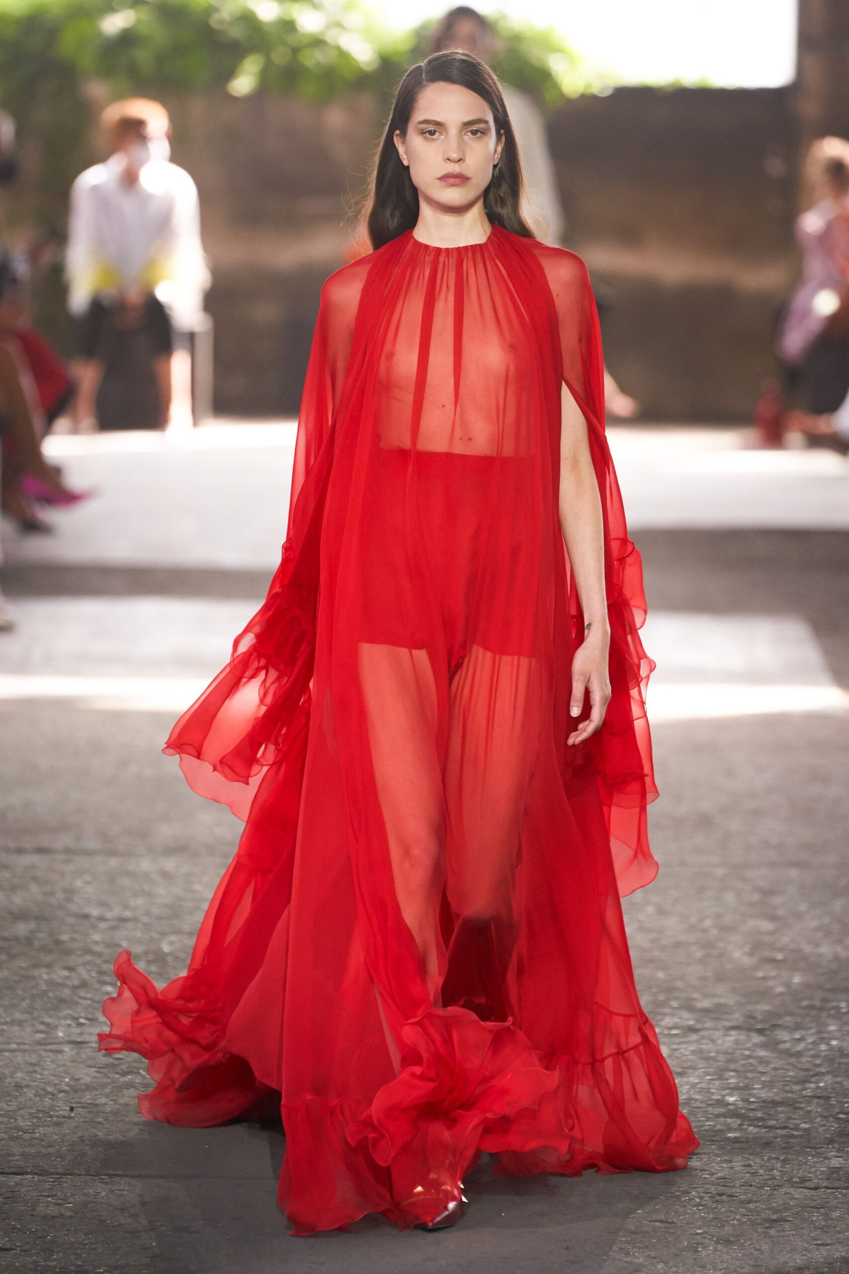 VALENTINO SPRING 2021