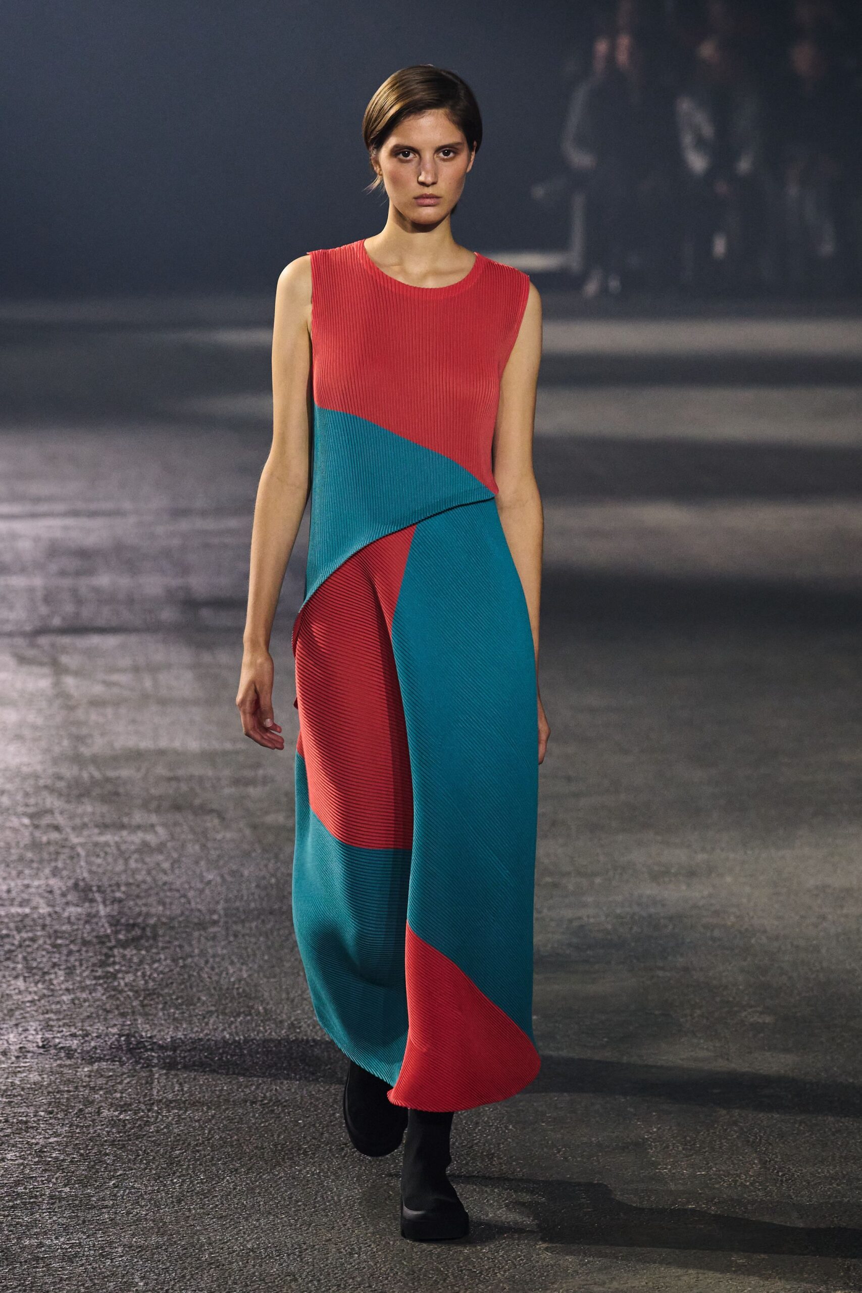 ISSEY MIYAKE SPRING 2023